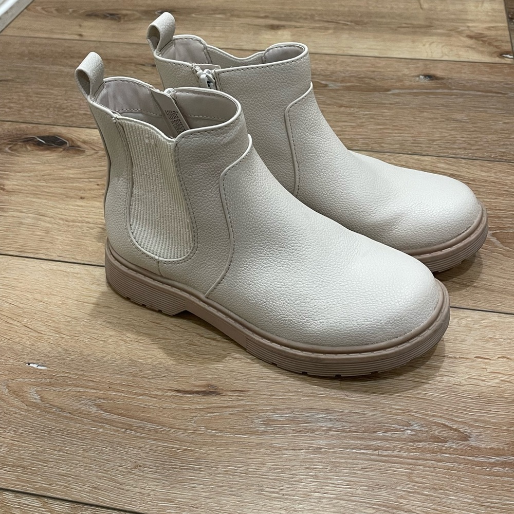 Cat & jack boots